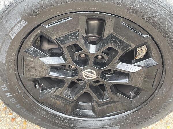 Nissan Navara 2.3 dCi N-Guard Auto 4WD Euro 6 4dr