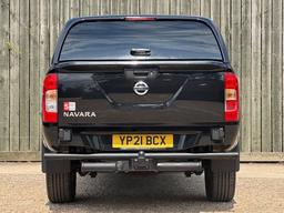 Nissan Navara 2.3 dCi Acenta 4WD Euro 6 (s/s) 4dr at 17th