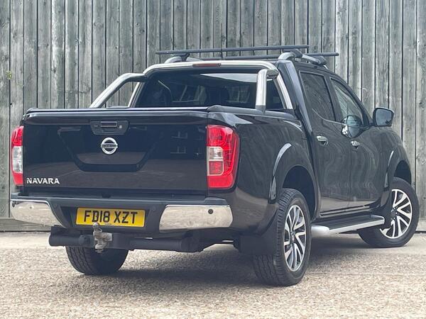 Nissan Navara 2.3 dCi Tekna Auto 4WD Euro 6 4dr