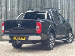 Nissan Navara 2.3 dCi Tekna Auto 4WD Euro 6 4dr at 25th