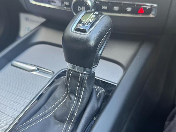 Volvo XC60 2.0 T5 R-Design Auto AWD Euro 6 (s/s) 5dr