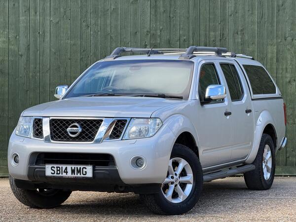 Nissan Navara 2.5 dCi Tekna Auto 4WD Euro 5 4dr