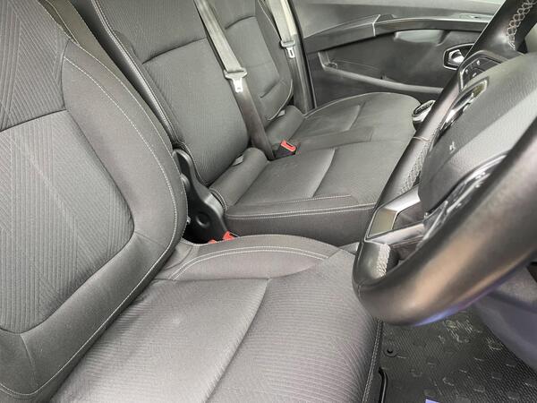 Renault Trafic 2.0 dCi Blue SL28 Sport L1 H1 Euro 6 (s/s) 5dr