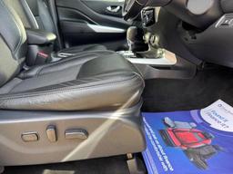 Nissan Navara 2.3 dCi N-Guard Auto 4WD Euro 6 4dr at 34th