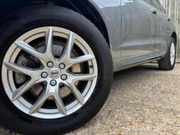 Volvo XC60 2.0 B5 MHEV Momentum Auto Euro 6 (s/s) 5dr at 38th