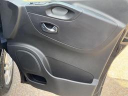Renault Trafic 2.0 dCi ENERGY 30 Sport LWB Standard Roof Euro 6 (s/s) 5dr at 41th