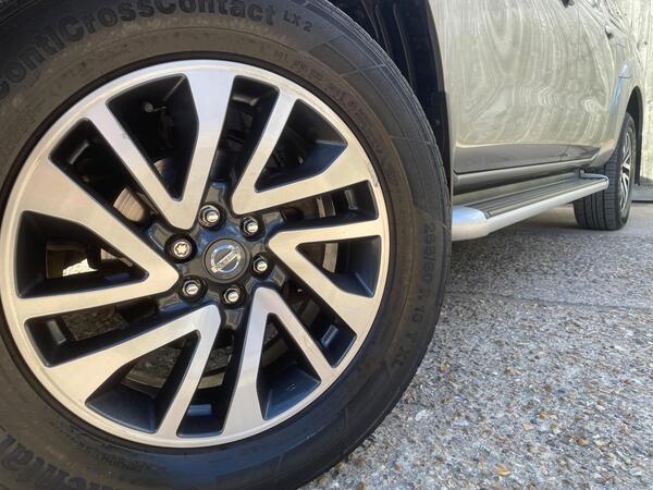 Nissan Navara 2.3 dCi Tekna Auto 4WD Euro 6 4dr