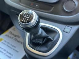 Renault Trafic 2.0 dCi ENERGY 28 Black Edition SWB Standard Roof Euro 6 (s/s) 5dr at 24th