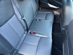 Nissan Navara 2.3 dCi N-Guard Auto 4WD Euro 6 4dr at 25th