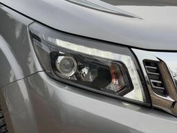 Nissan Navara 2.3 dCi Tekna Auto 4WD Euro 6 4dr at 43th