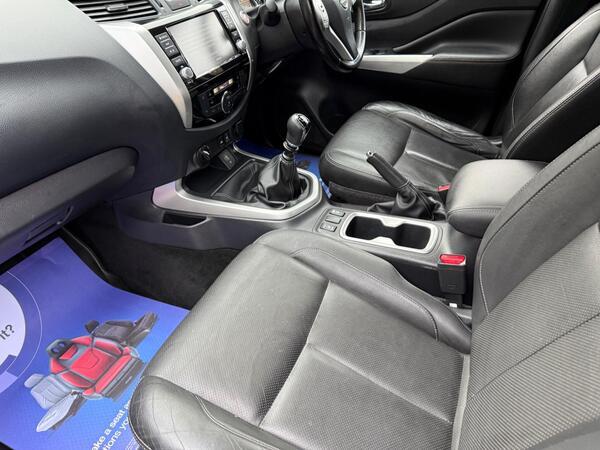 Nissan Navara 2.3 dCi Tekna 4WD Euro 6 (s/s) 4dr