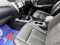 Nissan Navara 2.3 dCi Tekna 4WD Euro 6 (s/s) 4dr at 14th