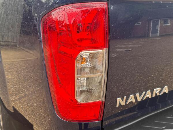 Nissan Navara 2.3 dCi Tekna Auto 4WD Euro 6 4dr