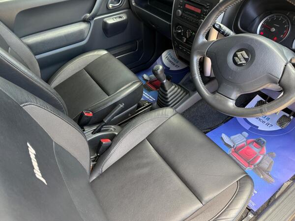 Suzuki Jimny 1.3 SZ4 3dr