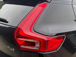 Volvo XC40 2.0 T4 Inscription Pro Auto Euro 6 (s/s) 5dr at 55th