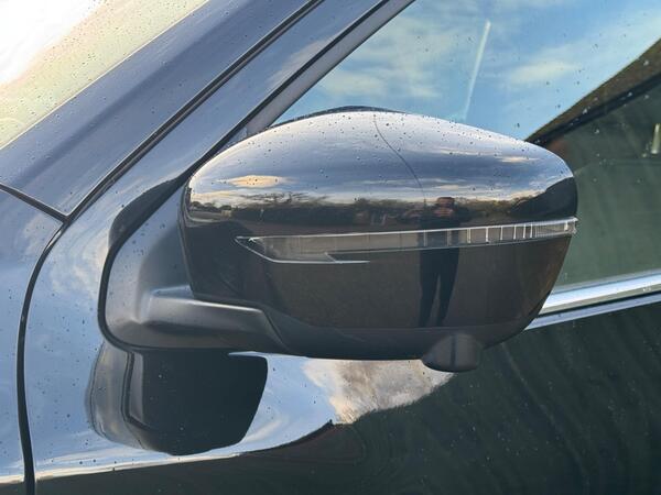 Nissan Navara 2.3 dCi N-Guard Auto 4WD Euro 6 4dr