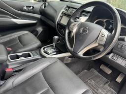 Nissan Navara 2.3 dCi Tekna Auto 4WD Euro 6 4dr at 4th