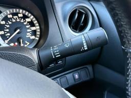 Nissan Navara 2.3 dCi N-Guard Auto 4WD Euro 6 4dr at 27th