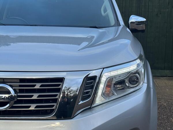 Nissan Navara 2.3 dCi Tekna Auto 4WD Euro 6 4dr