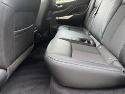 Nissan Navara 2.3 dCi N-Guard Auto 4WD Euro 6 4dr at 37th