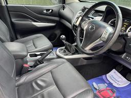 Nissan Navara 2.3 dCi Tekna 4WD Euro 6 (s/s) 4dr at 7th