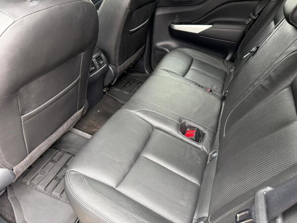 Nissan Navara 2.3 dCi Tekna Auto 4WD Euro 6 4dr