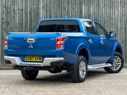 Mitsubishi L200 2.4 DI-D DC Barbarian Auto 4WD Euro 6 4dr at 11th