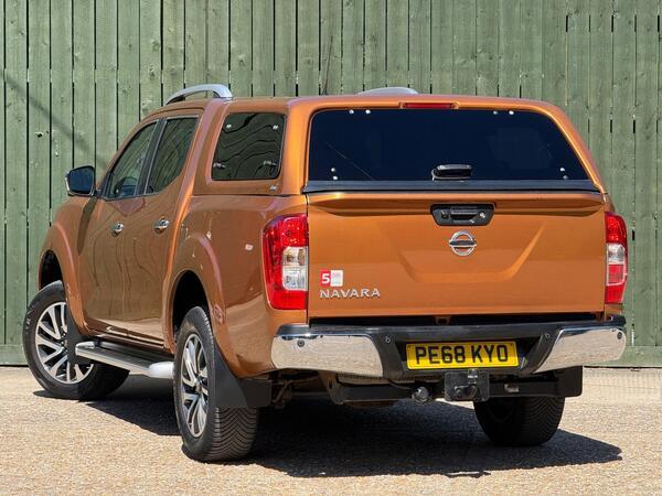 Nissan Navara 2.3 dCi Tekna Auto 4WD Euro 6 4dr