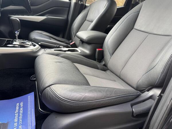 Nissan Navara 2.3 dCi N-Guard Auto 4WD Euro 6 4dr