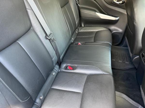 Nissan Navara 2.3 dCi Tekna Auto 4WD Euro 6 4dr