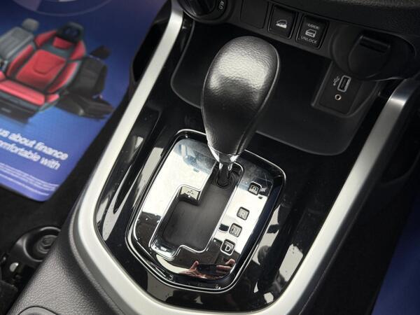 Nissan Navara 2.3 dCi N-Guard Auto 4WD Euro 6 4dr