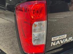 Nissan Navara 2.3 dCi Tekna 4WD Euro 5 4dr at 45th