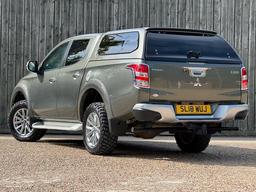 Mitsubishi L200 2.4 DI-D DC Barbarian Auto 4WD Euro 6 4dr at 14th