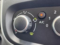 Renault Trafic 2.0 dCi ENERGY 28 Sport SWB Standard Roof Euro 6 (s/s) 5dr at 23th