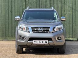 Nissan Navara 2.3 dCi Tekna Auto 4WD Euro 6 4dr at 5th