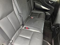 Nissan Navara 2.3 dCi Tekna 4WD Euro 6 (s/s) 4dr at 19th