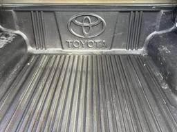 Toyota Hilux 2.8 D-4D Invincible X Auto 4WD Euro 6 (s/s) 4dr at 55th
