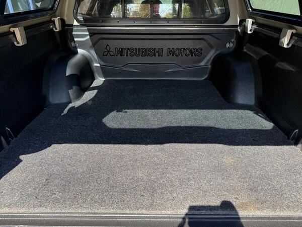 Mitsubishi L200 2.4 DI-D DC Barbarian Auto 4WD Euro 6 4dr