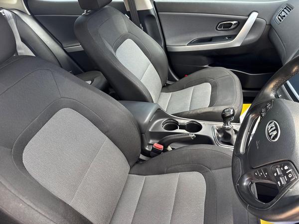 Kia Ceed 1.6 GDi 2 Euro 6 (s/s) 5dr