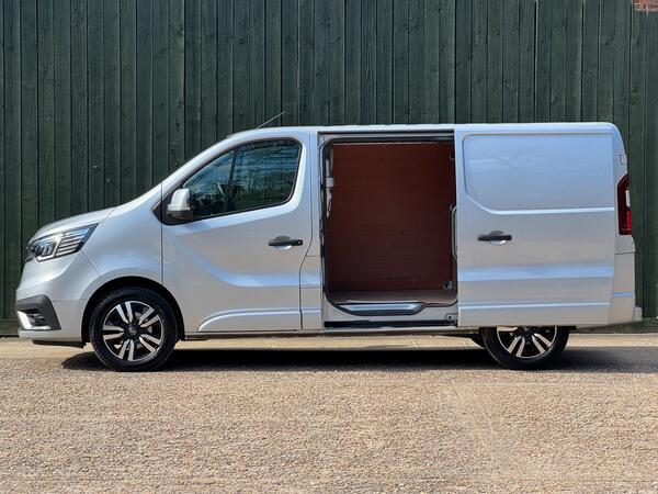Renault Trafic 2.0 dCi Blue SL30 Extra Sport L1 H1 Euro 6 (s/s) 5dr