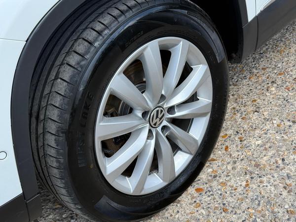 Volkswagen Tiguan 2.0 TDI BlueMotion Tech Match 4WD Euro 5 (s/s) 5dr