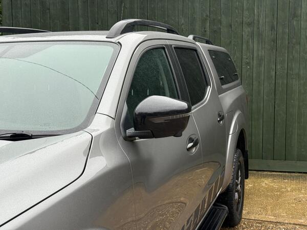 Nissan Navara 2.3 dCi N-Guard Auto 4WD Euro 6 4dr
