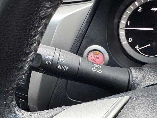 Nissan Navara 2.3 dCi Tekna 4WD Euro 6 (s/s) 4dr