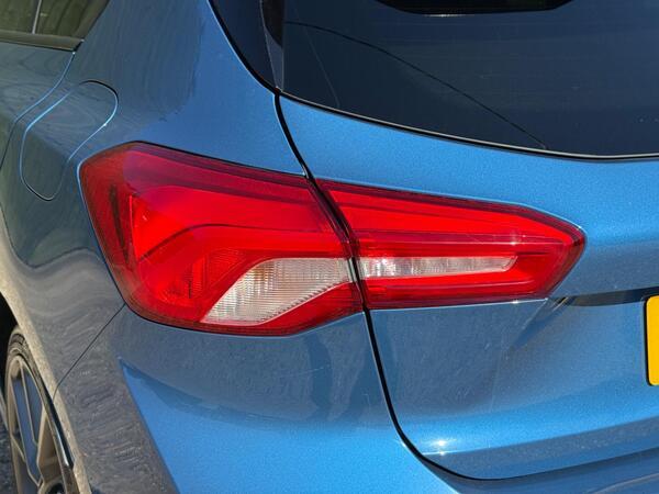 Ford Focus 2.3T EcoBoost ST Euro 6 (s/s) 5dr