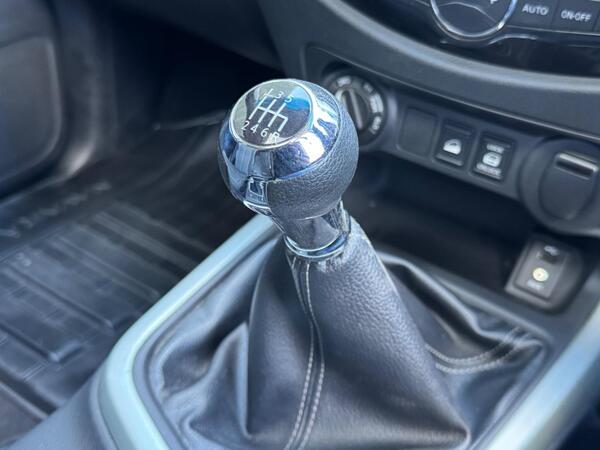 Nissan Navara 2.3 dCi Tekna 4WD Euro 6 (s/s) 4dr