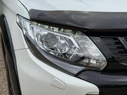 Mitsubishi L200 2.4 DI-D DC Barbarian Black Auto 4WD Euro 6 4dr (Roll Top) at 41th