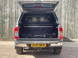 Nissan Navara 2.3 dCi Tekna Auto 4WD Euro 6 4dr at 48th