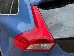 Volvo V40 2.0 D3 R-Design Edition Auto Euro 6 (s/s) 5dr at 37th