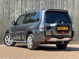 Mitsubishi Shogun 3.2 DI-DC SG5 Auto 4WD Euro 6 5dr LWB at 8th