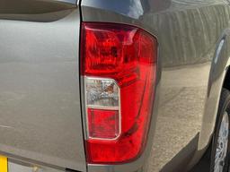 Nissan Navara 2.3 dCi Acenta 4WD Euro 6 (s/s) 4dr at 44th